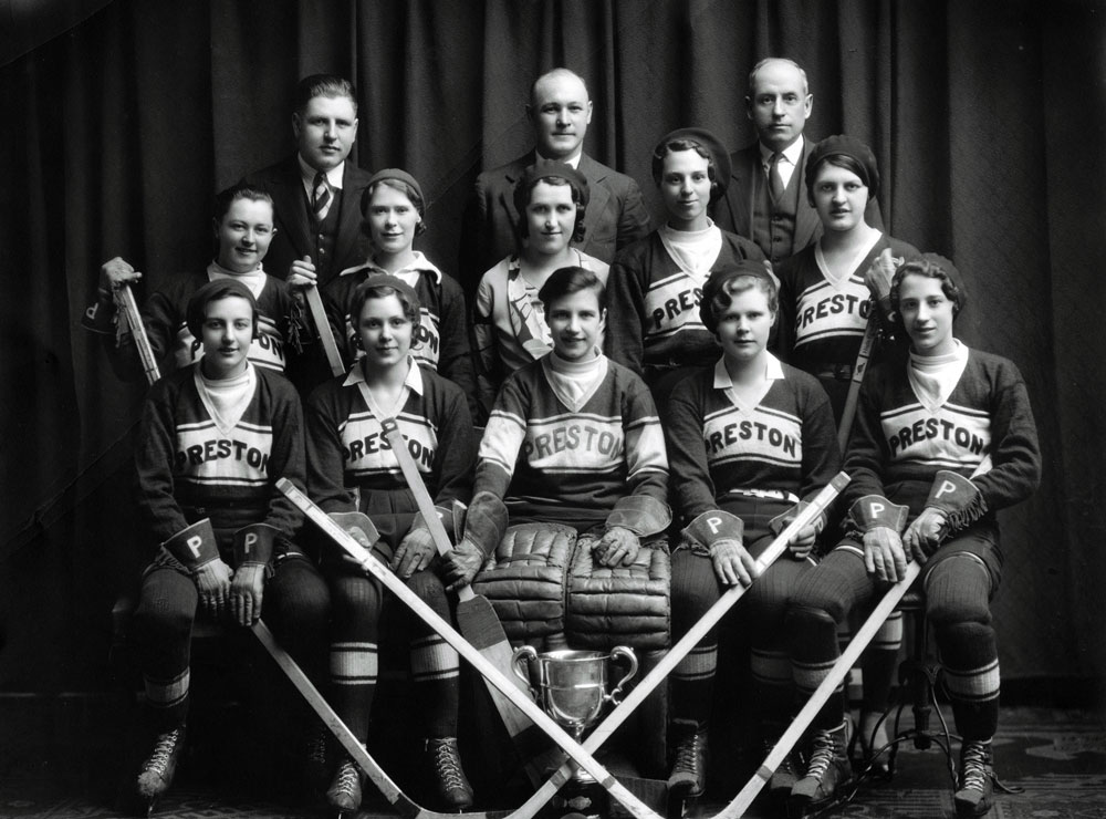 The Preston Rivulettes pose for a team photo.